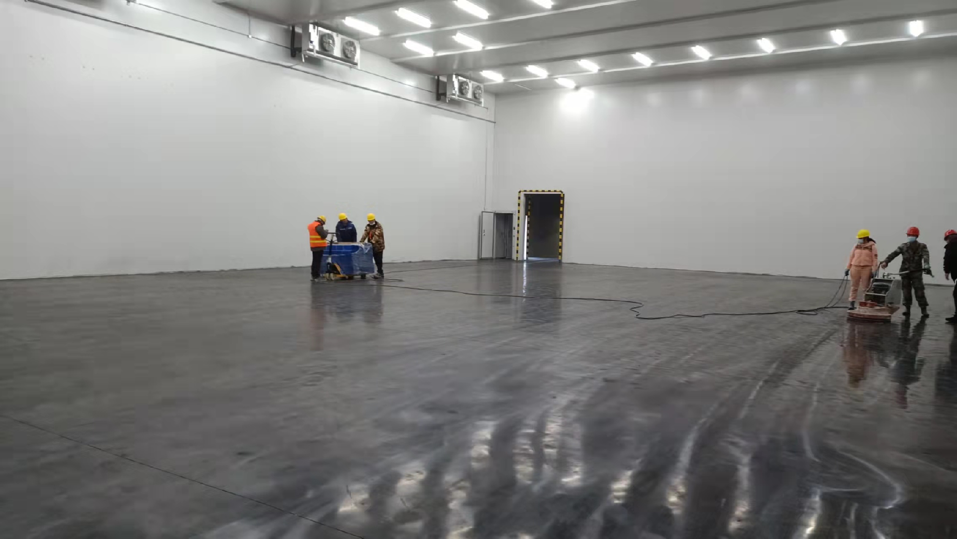 建設30000m3農產(chǎn)品基地冷藏庫需要的費用是多少？